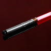 La spada laser rossa realistica di Darth Revan